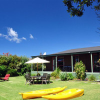 Pohutukawa Holiday Cottage at Coopers Beach